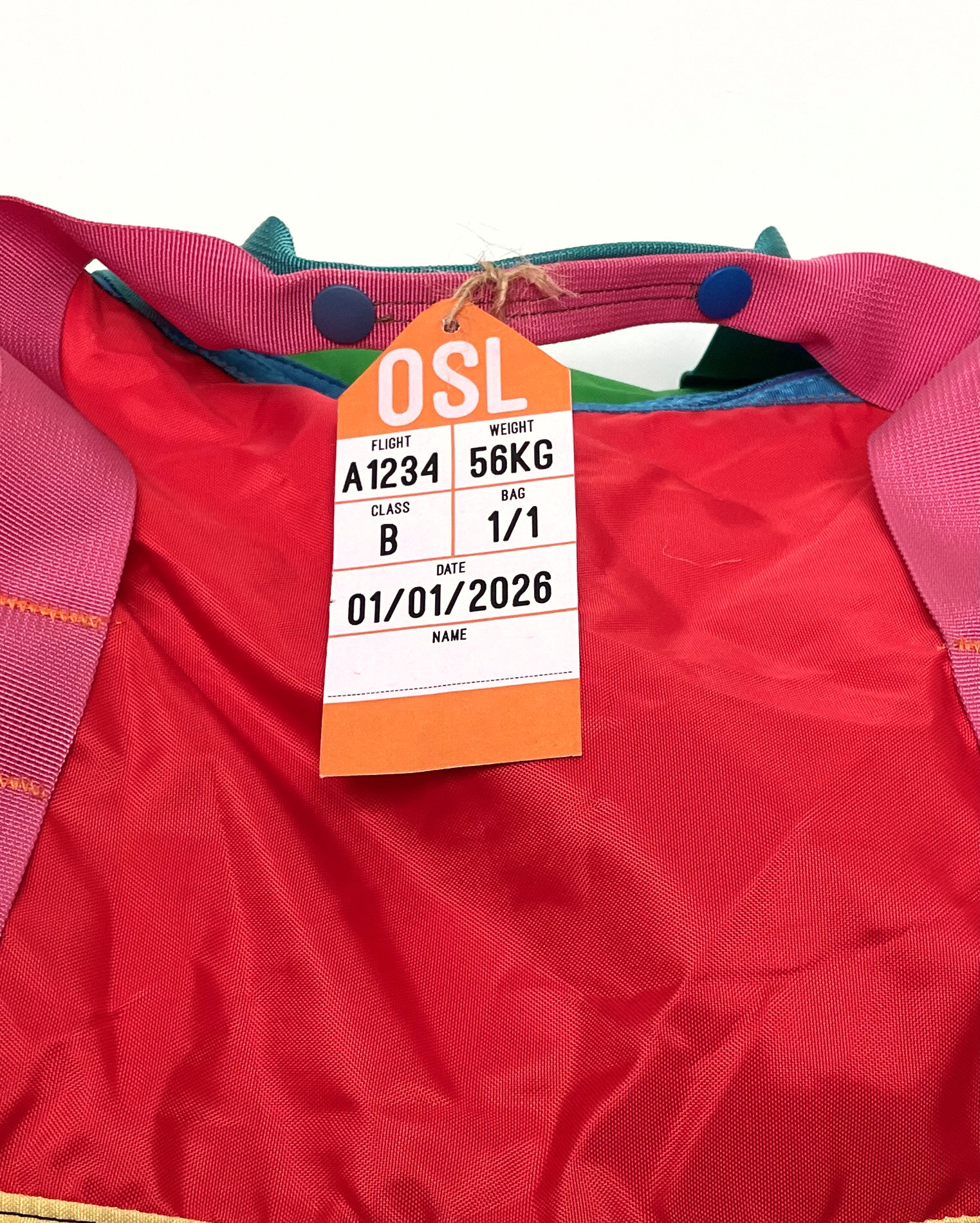 The back of the luggage tag, showing luggage information.